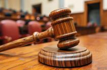 Суд не поддержал отказ неплательщика НДС выставлять счета-фактуры: в договоре аренды цена была с НДС